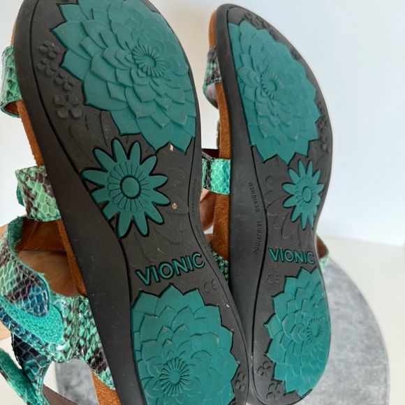 Vionic Amber Teal Snakeskin Sandals Jeweled Beads 8 - Picture 10 of 10